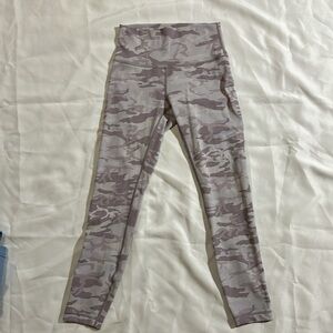 Light purple size 6 Lululemon Activewear Leggings 25”